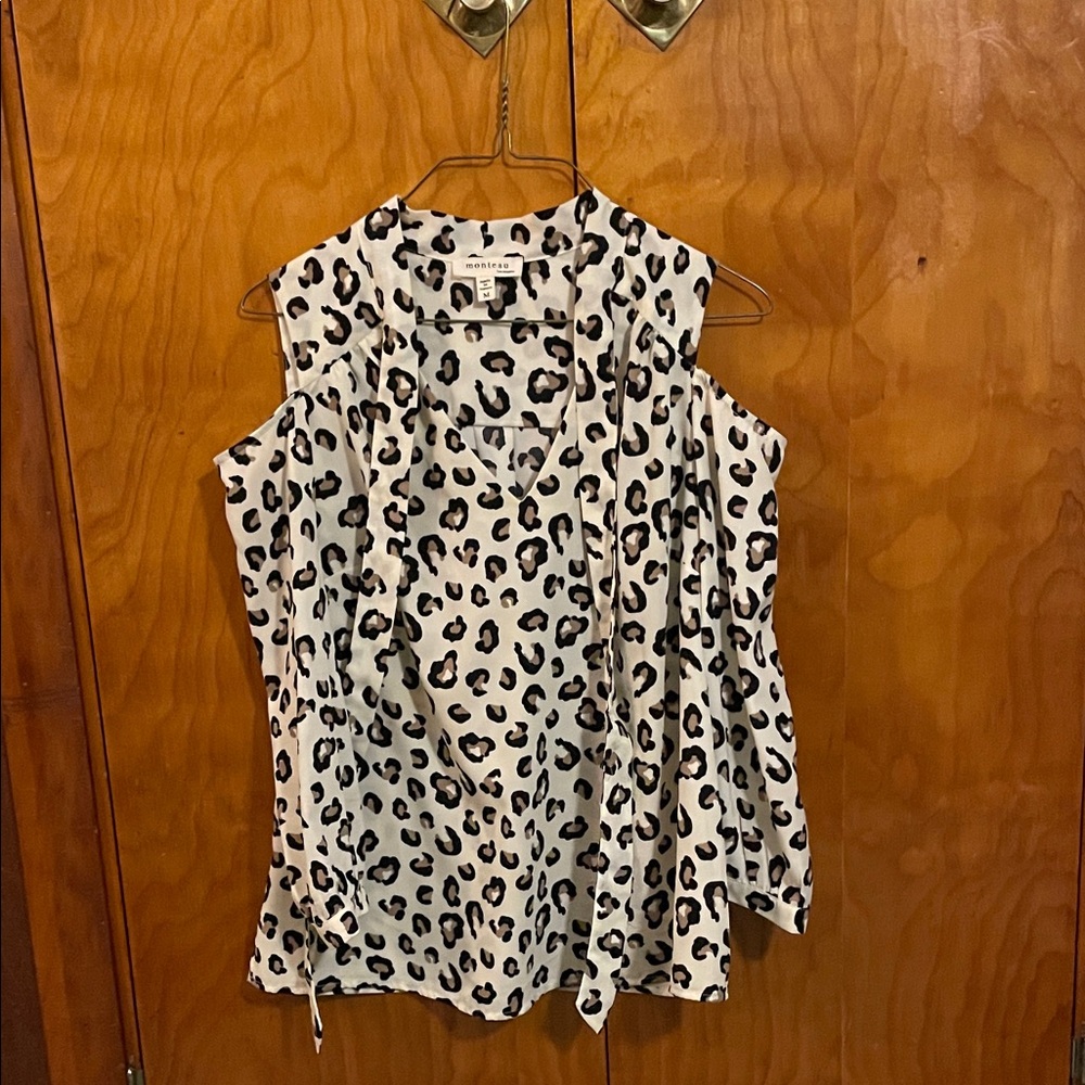 Stylish Leopard Print Cold Shoulder Blouse